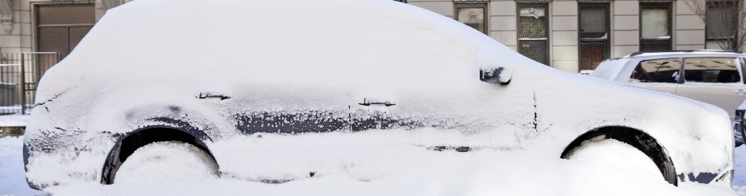 Eine funktionierende Heizung im Auto lernt man erst im Winter richtig sch�tzen. eingeschneites Auto